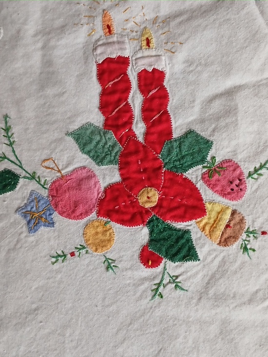 Handmade Round Hand Stitched Table Cloth - Picture 4 of 4